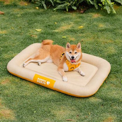 ™Orthopet | מזרן צבעוני אורתופדי לכלבים – עמיד למים ושריטות, לשימוש חיצוני